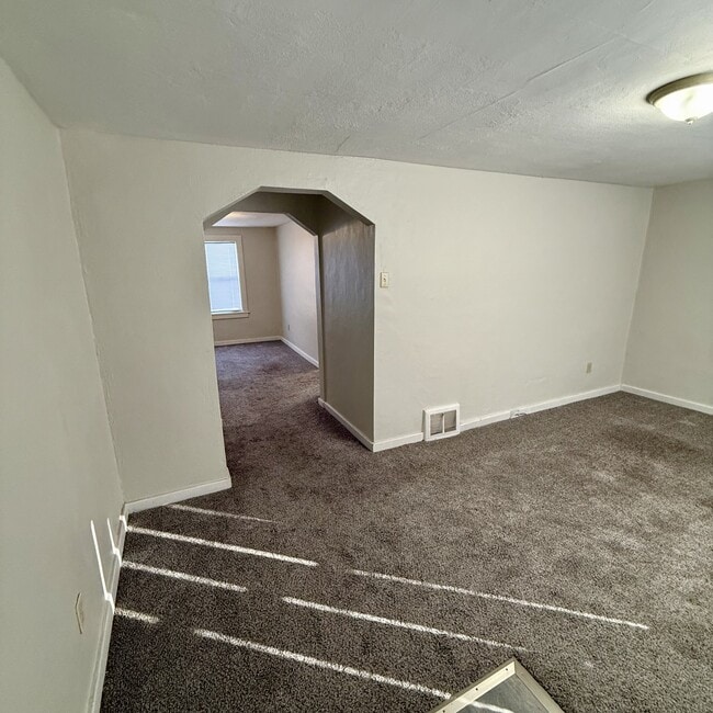 Photo - 338 La Motte Ln