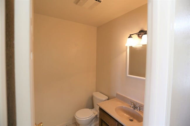 Photo - 1613 Fig Ave