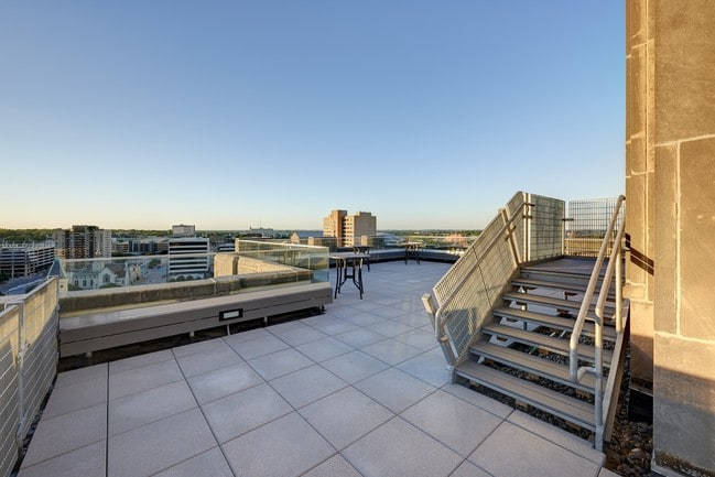 Patio en la azotea - The Des Moines Building