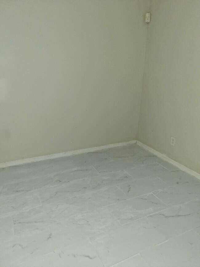 Photo - 80 Davis Mill Ct