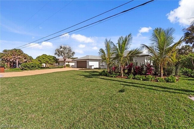 548 Boulder Dr
