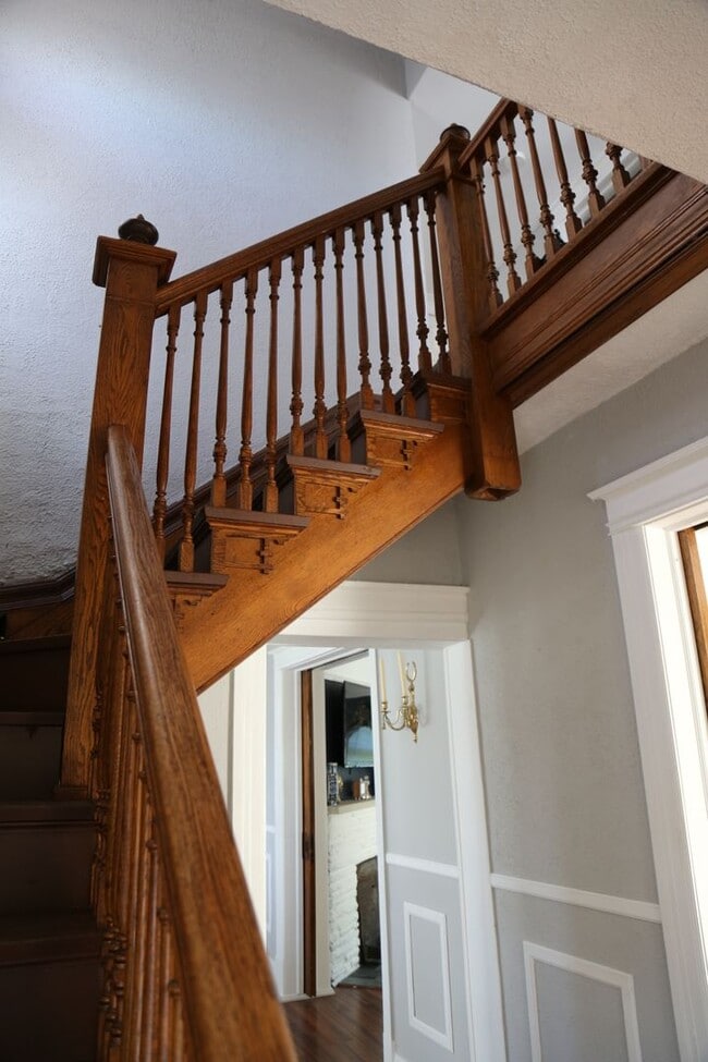 Photo - 4 Bedroom 3 Bath Victorian