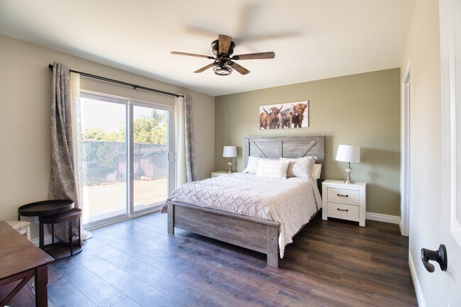 Dormitorio 1 Cama Queen - 15671 Ridgeway Ave