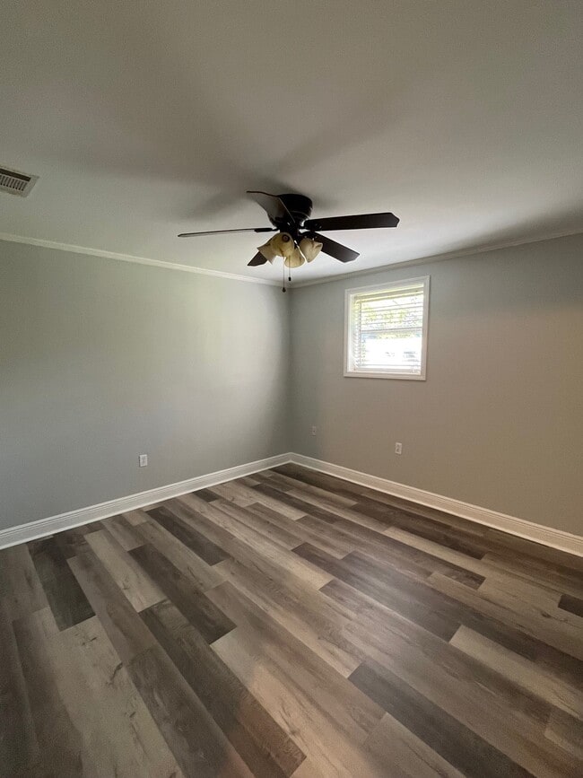 Photo - 932 Helios Ave