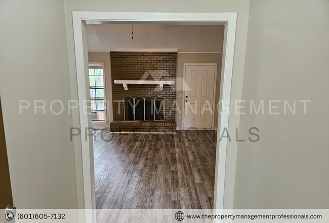 Photo - 4746 Satinwood Rd