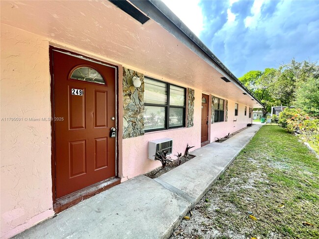 Photo - 247 SW 7th St Apartment Unit 249-B Studio