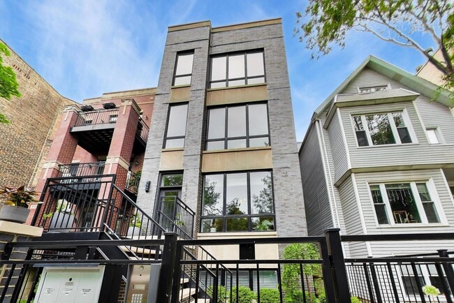 Building Photo - 3740 N Clifton Ave Unit 2