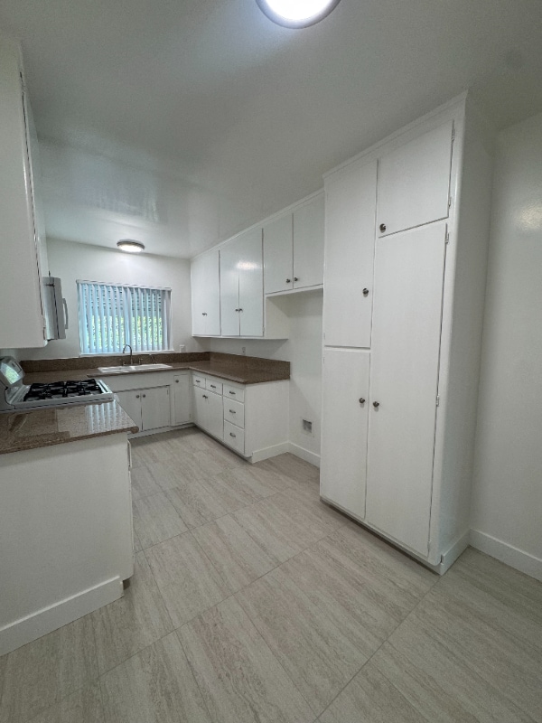 Photo - 283 S El Molino Ave Unidad 12