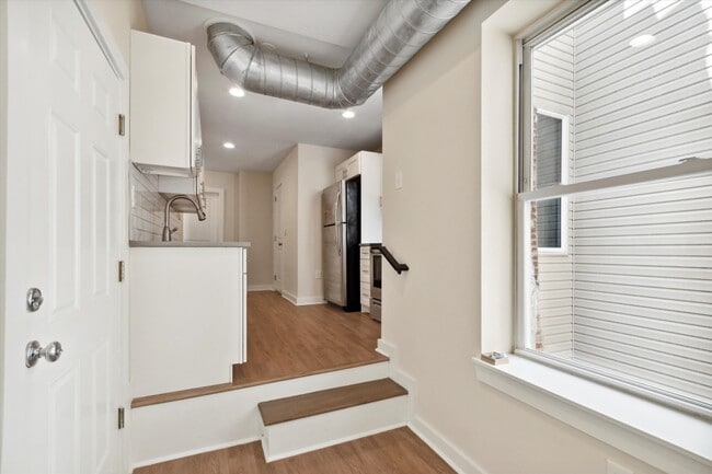 Building Photo - 1947 N 18th St Unit B