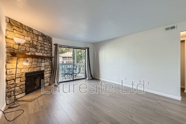 Photo - 8225 S Fairmount Dr Unit #2-105