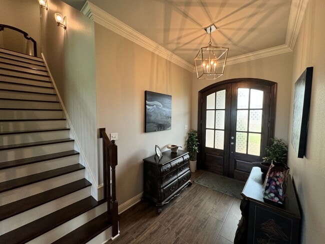 629 Dumaine Dr