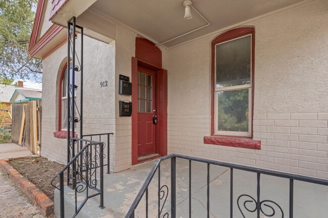 Photo - 912 W 13th St