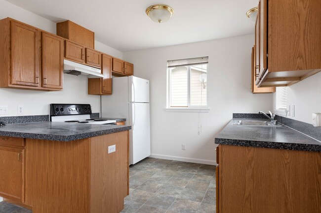 0851-1414 NW Elwha St - 0851-1414 NW Elwha St Apartment Unit #1