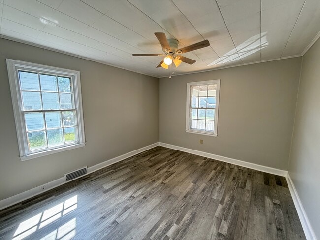 Photo - 1192 Haeberle Ave