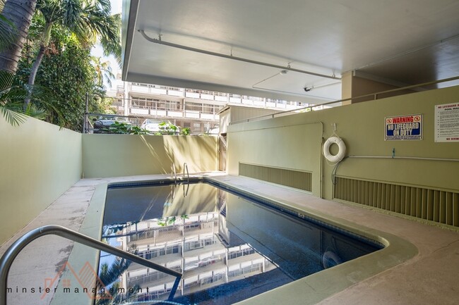 Building Photo - 440 Lewers St Unit 903A