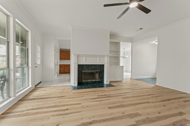 Photo - 18516 Lakefield Ave