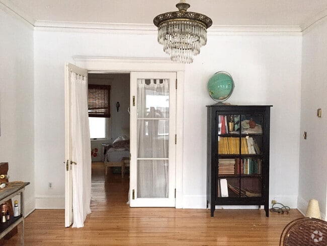 Building Photo - 2446 Grand Ave South #2 Unit #1 Rental