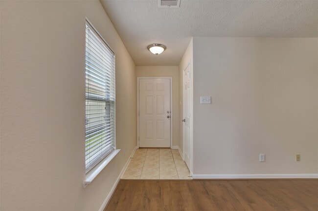 Photo - 3131 Beacon Grove St
