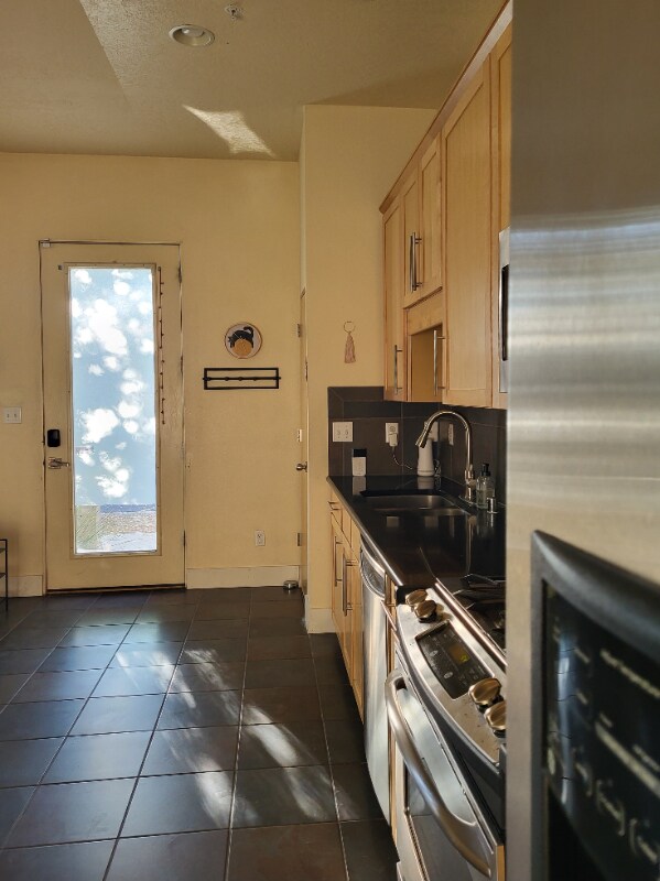 Photo - 893 Silver Ave SW