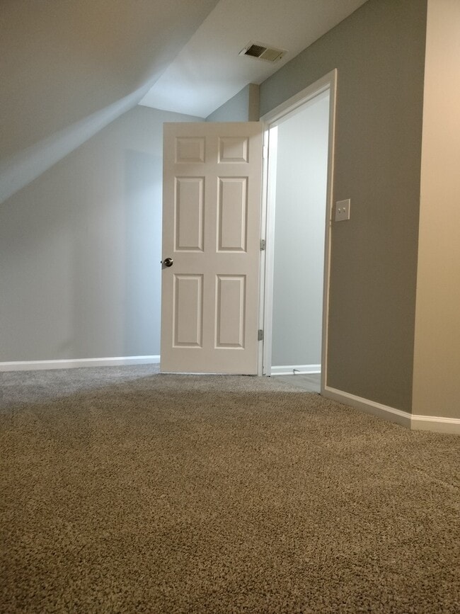 Photo - 8320 S Muskegon Ave