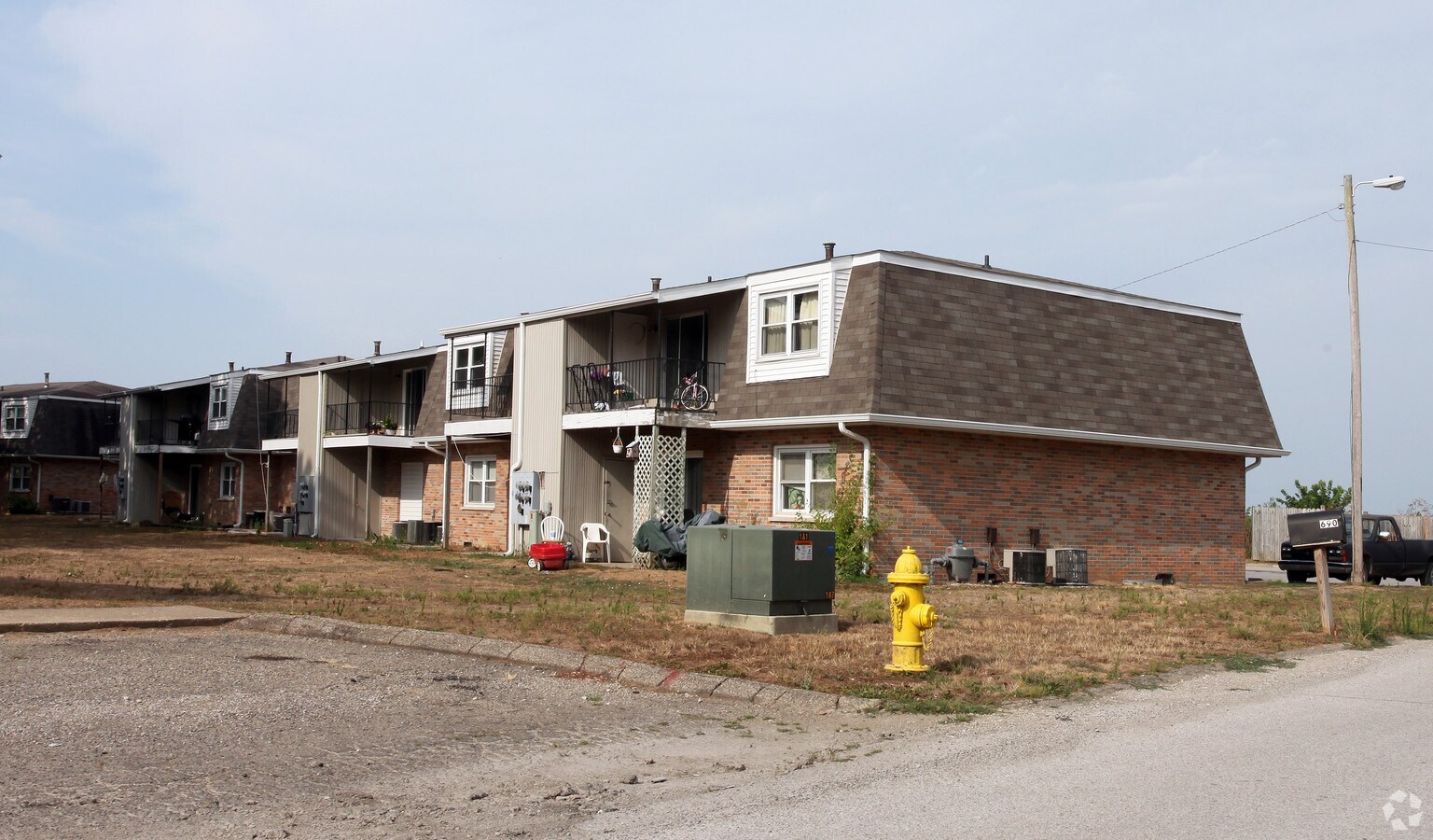 19 Lakeshore Dr - Spring Lakes