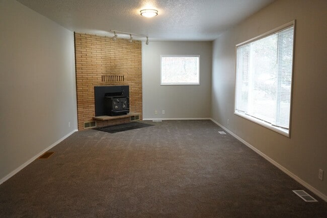 Photo - 9104 NE 34th Ave