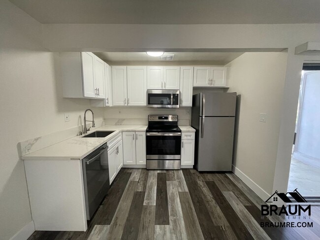 Photo - 5611 Fulcher Ave Unidad 14