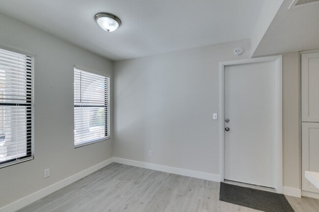 Photo - Great 3 bedroom home in South Shores!!