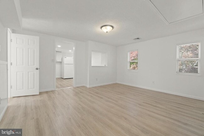 Photo - 328 N Main St