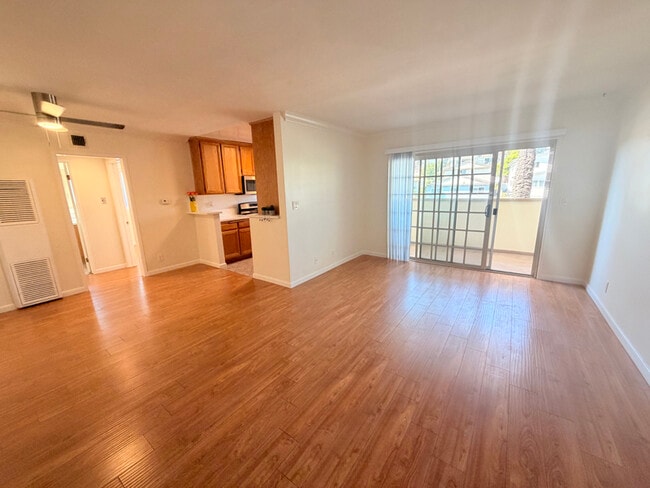 Photo - 8306 W Manchester Ave Unidad 14