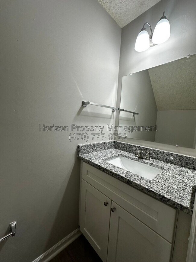 Photo - 4030 Hidden Hollow Terrace