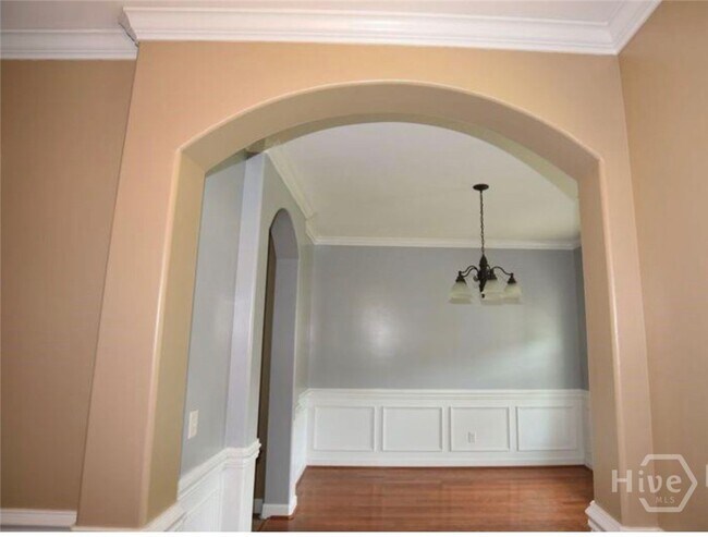 Photo - 933 Young Way House