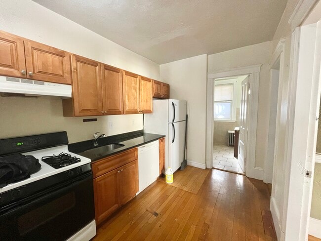 Photo - 148 Strathmore Rd