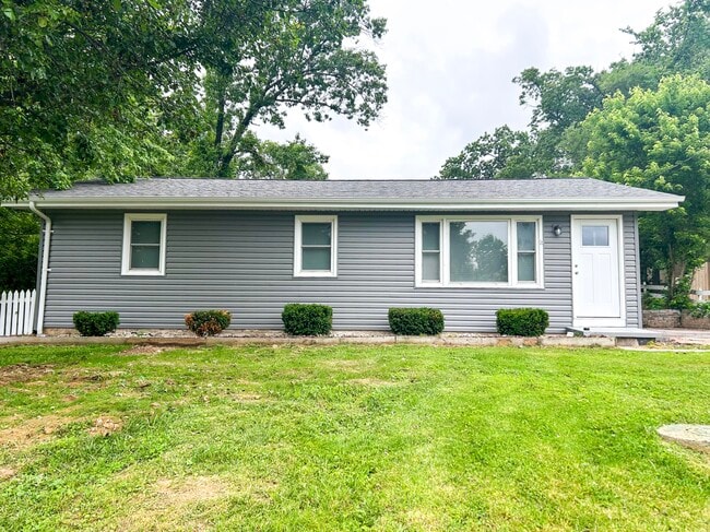 Building Photo - 2313 Oak Forest Dr