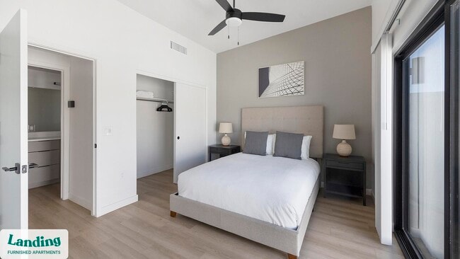 Photo - 2121 W Butler Dr Unidad 48