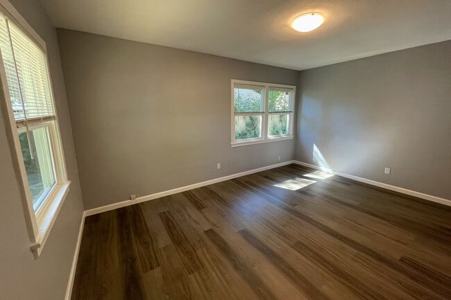 Photo - 2102 W 28th St