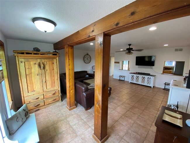 Photo - 407 Alta Vista Dr