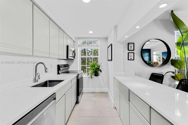 Photo - 1559 Michigan Ave Unit 301