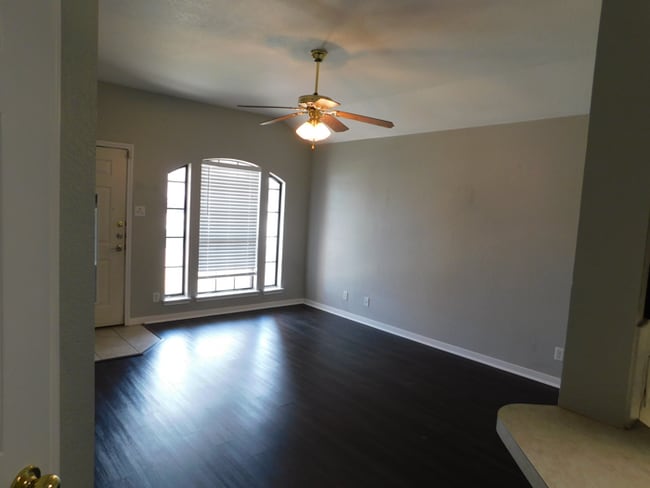 Photo - 3707 Dustin Ct