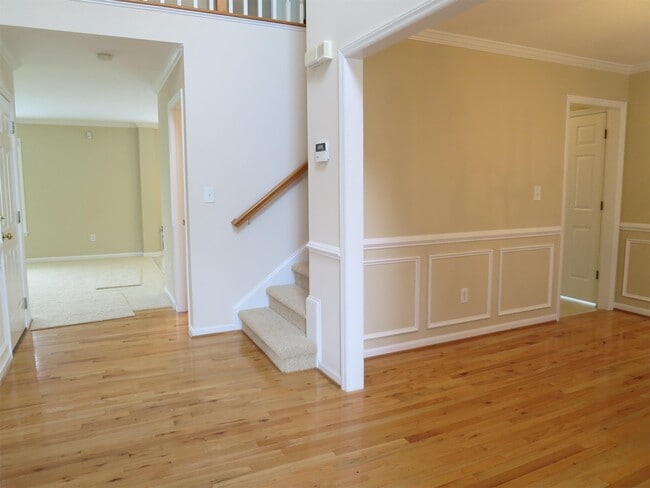 Photo - 305 Cinnamon Way