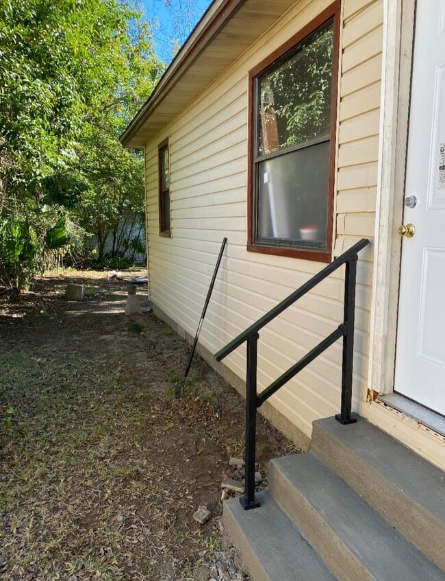 Photo - 1015 Richmond St