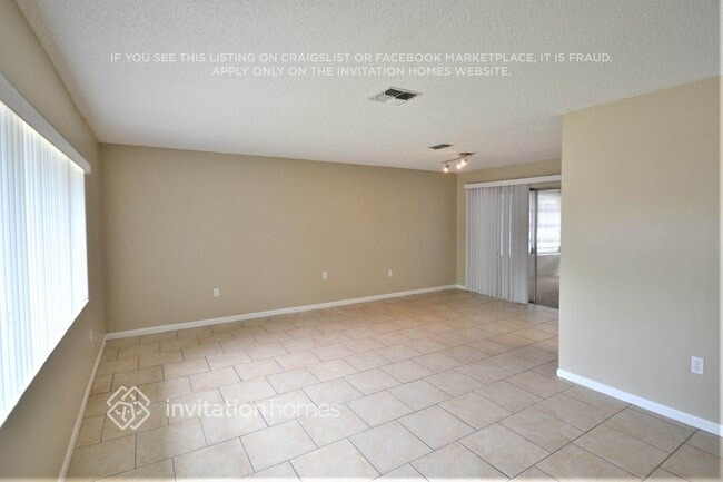 Photo - 7690 Innis Ct N