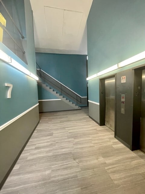 Elevator Floor Landing
