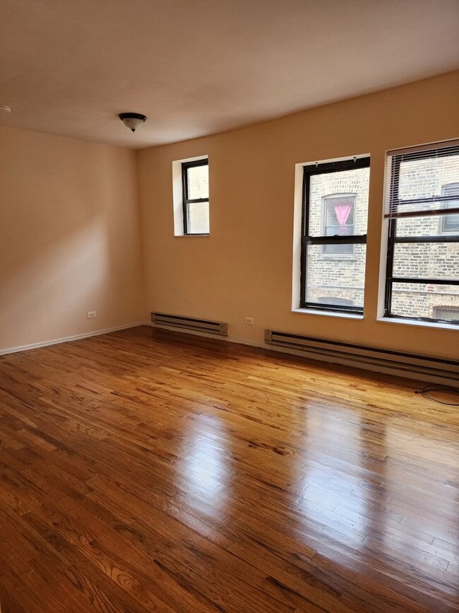 Building Photo - 1714 W Jonquil Ter Unit 14-1E