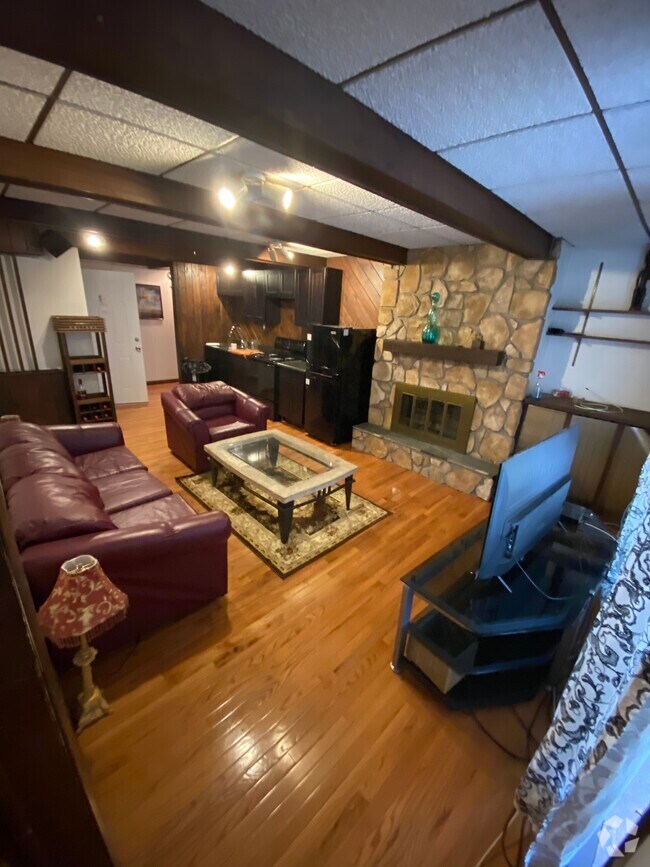 Building Photo - 1639 5th Ave Unit RPI  all  inclusive Rental