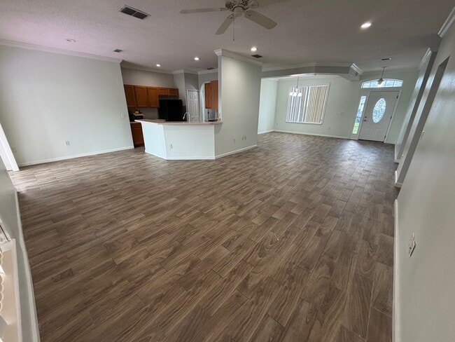 Photo - 1642 Stanley Ave