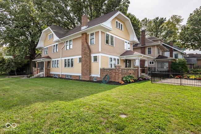 Photo - 1457 Fairfield Ave