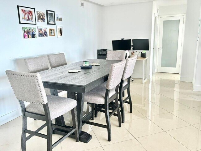 Photo - 2841 N Ocean Blvd Unidad 1602