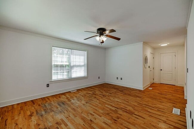 Photo - 205 Third Street