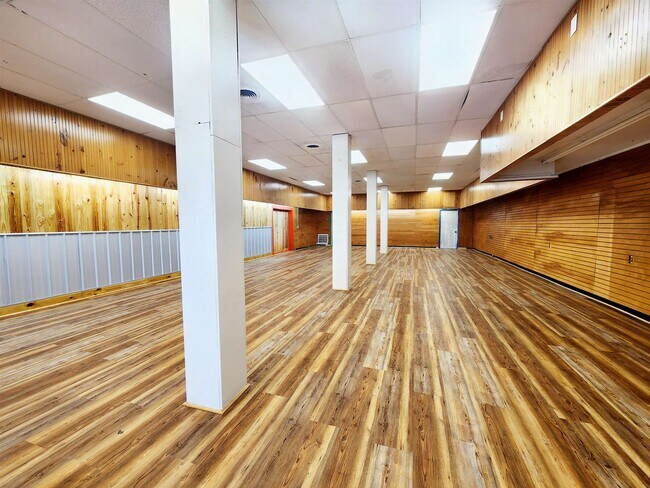 Photo - 129 N Jefferson St